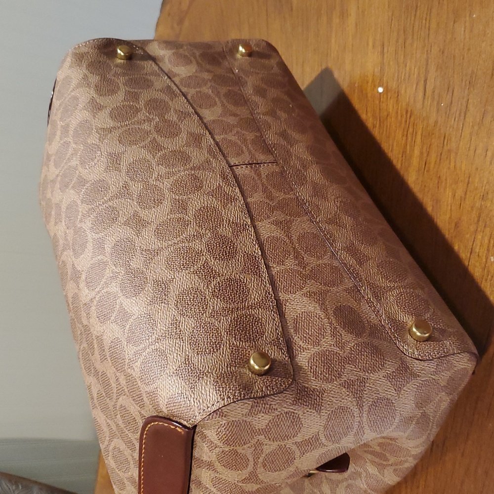 Like NEW Coach Hadley Hobo Bag In Signature Canvas - Picture 8 of 15